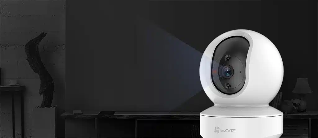 img data-src=”https://maxsmart.vn/wp-content/uploads/2024/07/5-1.jpg” alt=”Camera Ezviz TY1 2MP có đèn LED hồng ngoại giúp nhìn xa hơn trong bóng tối”