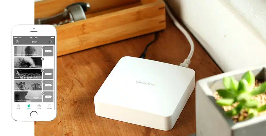 img data-src=”https://maxsmart.vn/wp-content/uploads/2024/09/LS082WH_MaxSmart2.jpg” alt=”Tương thích với Apple HomeKit”
