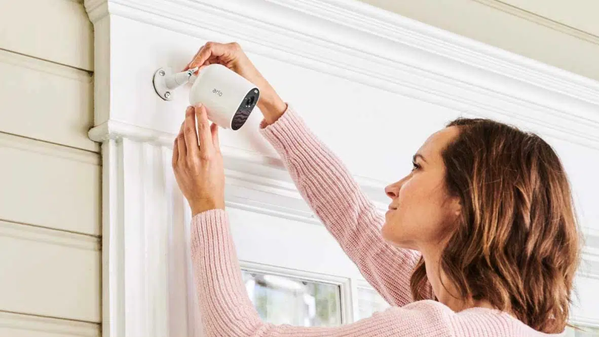 Pin tích hợp và dễ dàng lắp đặt