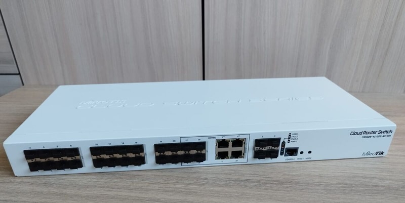 MikroTik CRS328-4C-20S-4S+RM: Switch 4 Cổng 10G SFP+